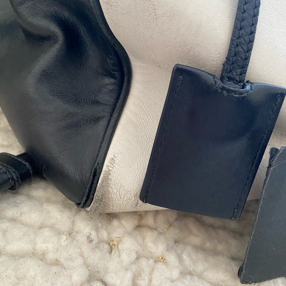 Saint Laurent Classic Duffle 6 Black/White Handbag - Picture 8 of 8